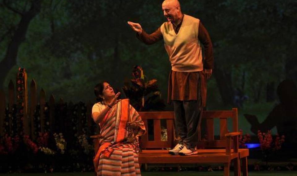 Anupam Kher and Neena Gupta are back to theatre