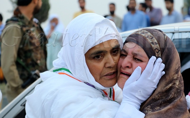 Hajj 2019: First batch of 304 pilgrims from Jammu and Kashmir leaves for Saudi Arabia