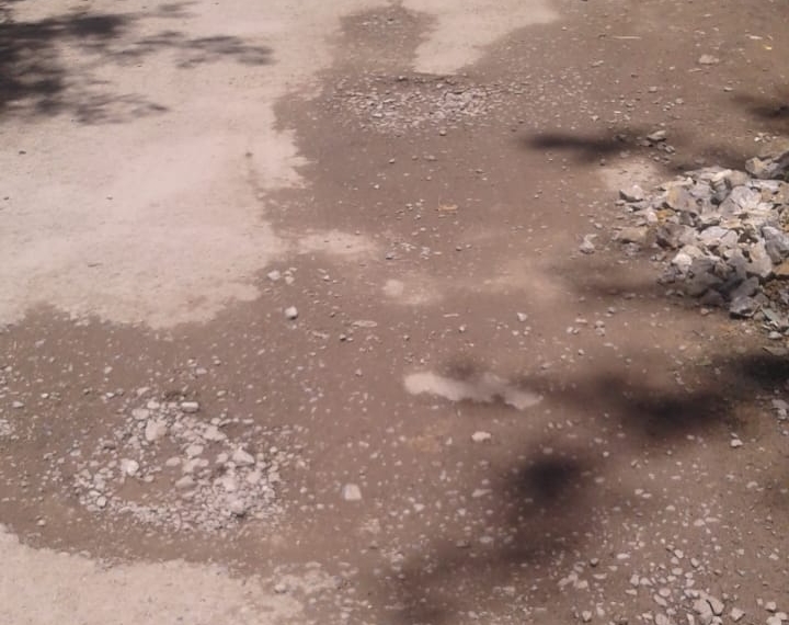 Dilapidated condition of Chewdara Soibugh road irks people
