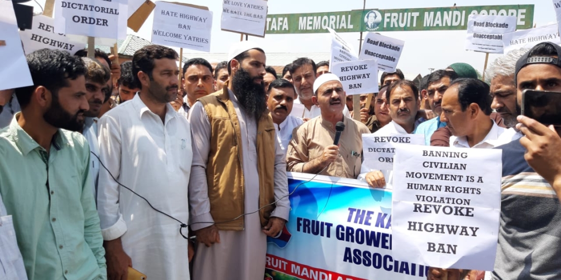 Fruit traders protests highway ban, demands immediate revocation of order