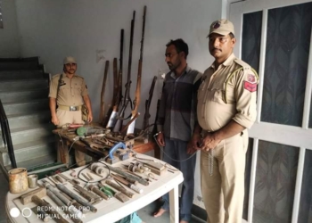 Man arrested with weapons in Kathua