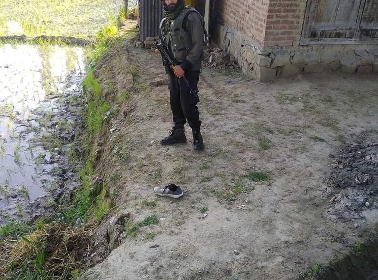 Militants give slip to forces after initial exchange of fire in Budgam