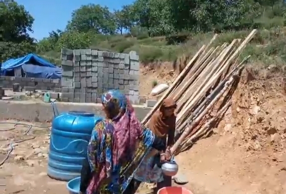 Gujjar Basti Batagund top Dooru lacks basic amenities, inhabitants aghast.