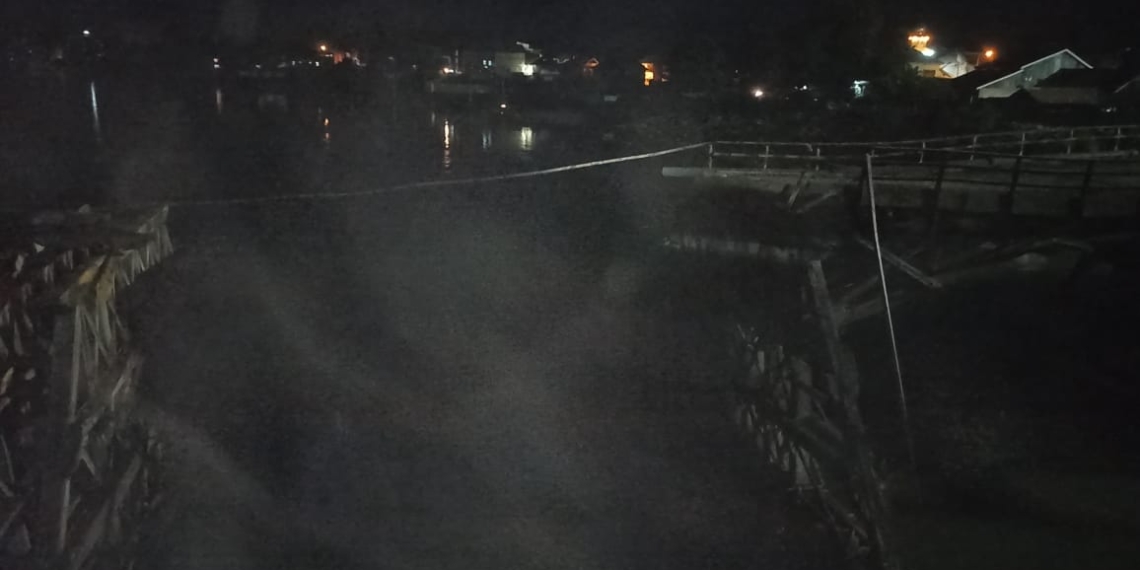 Bridge collapses in Sopore