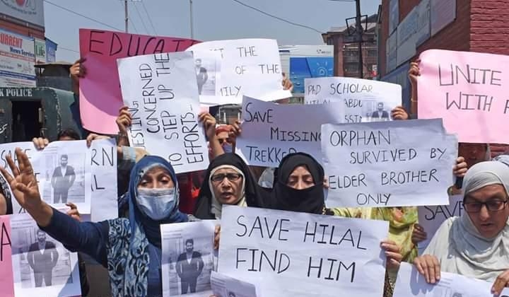 Missing Bemina Youth’s Family Stages Protest, ‘Begs For’ His ‘Return