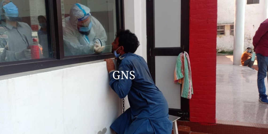 Officials take covid-19 sample of Pak man detained along LoC in Poonch