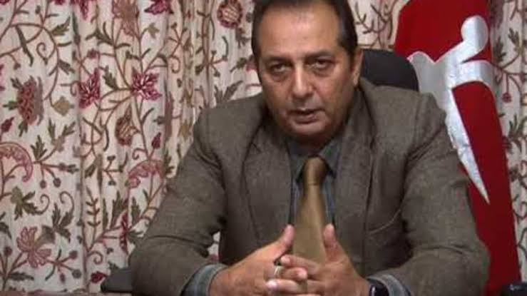 Advisor Baseer Khan asks tourism officials to tap tourist potential along IB