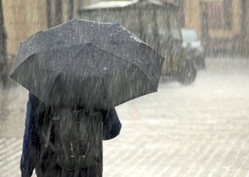 7.6cm fresh snowfall in Gulmarg, rains continue in Kashmir plains